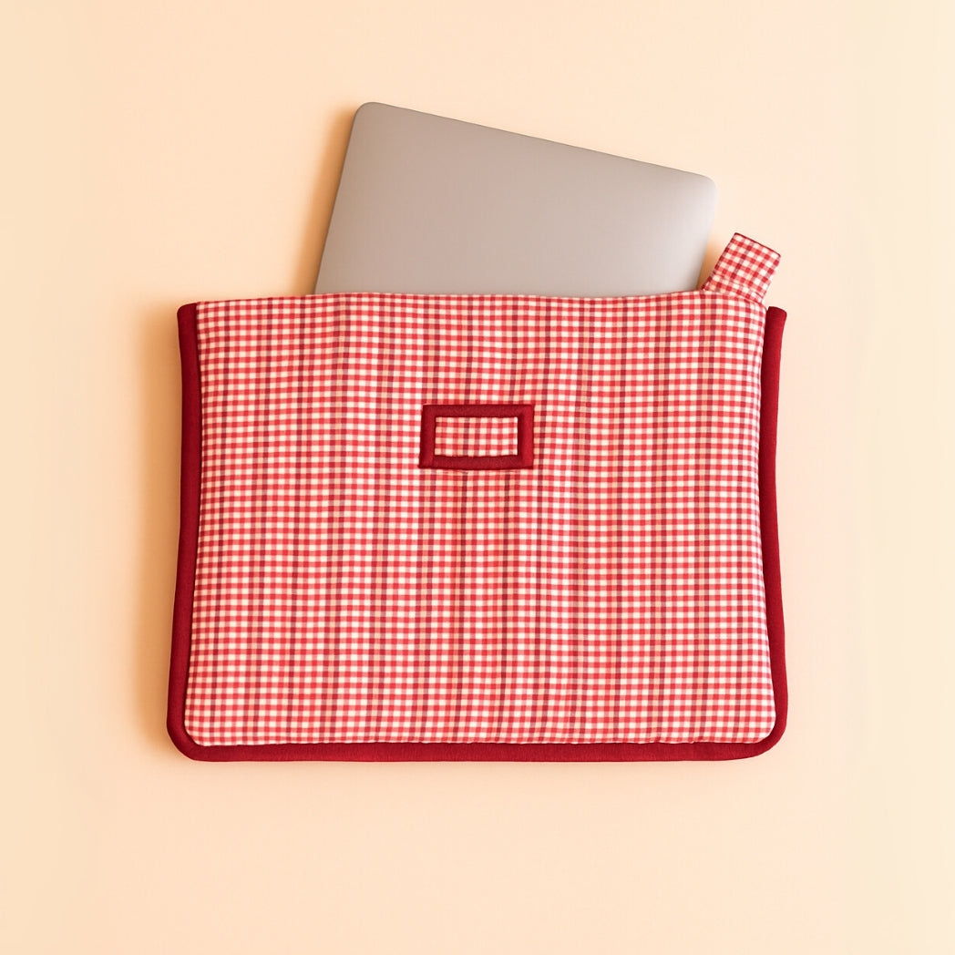 Kırmızı Pötikare Fermuarlı Laptop Çantası Homerest