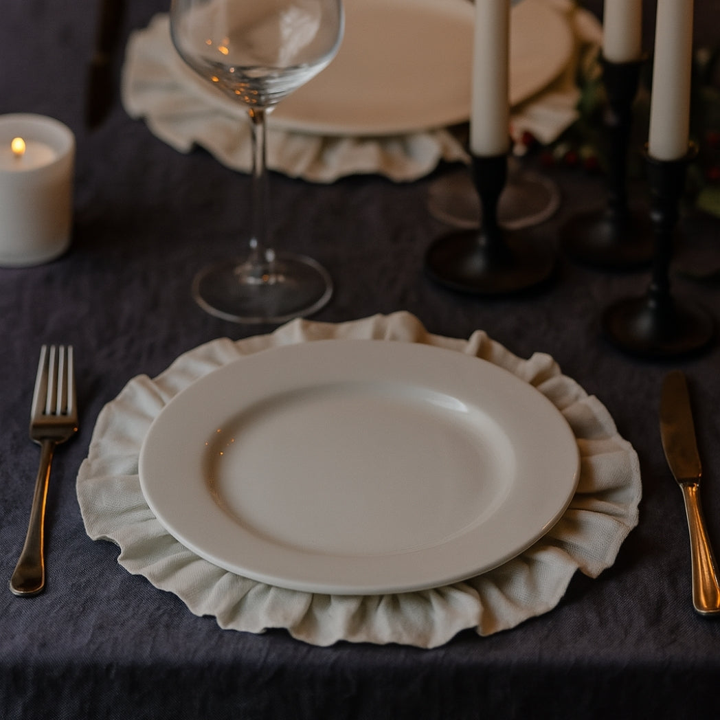 Beyaz Fırfırlı Yuvarlak Amerikan Servis Homerest