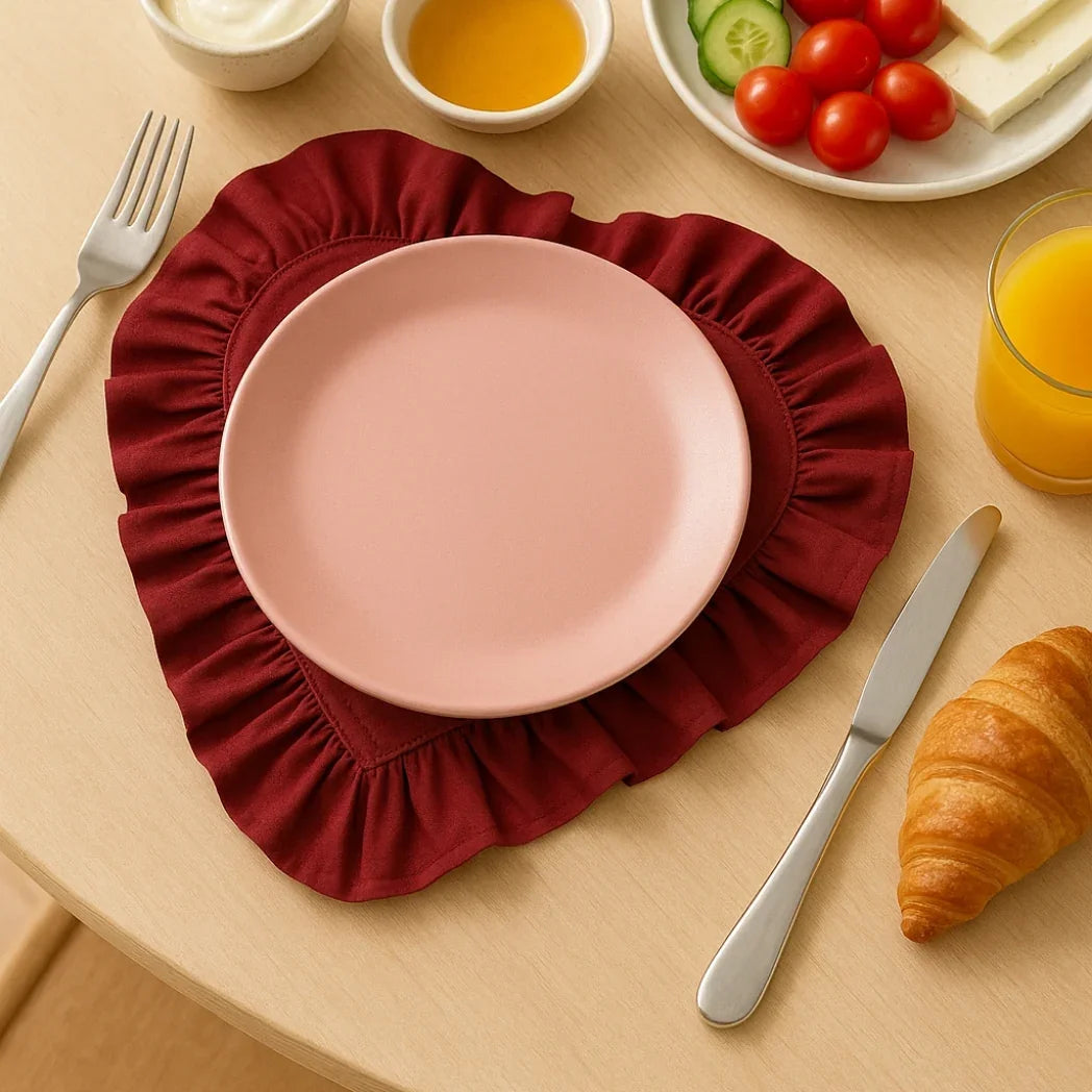 Kırmızı Fırfırlı Kalp Amerikan Servis Homerest