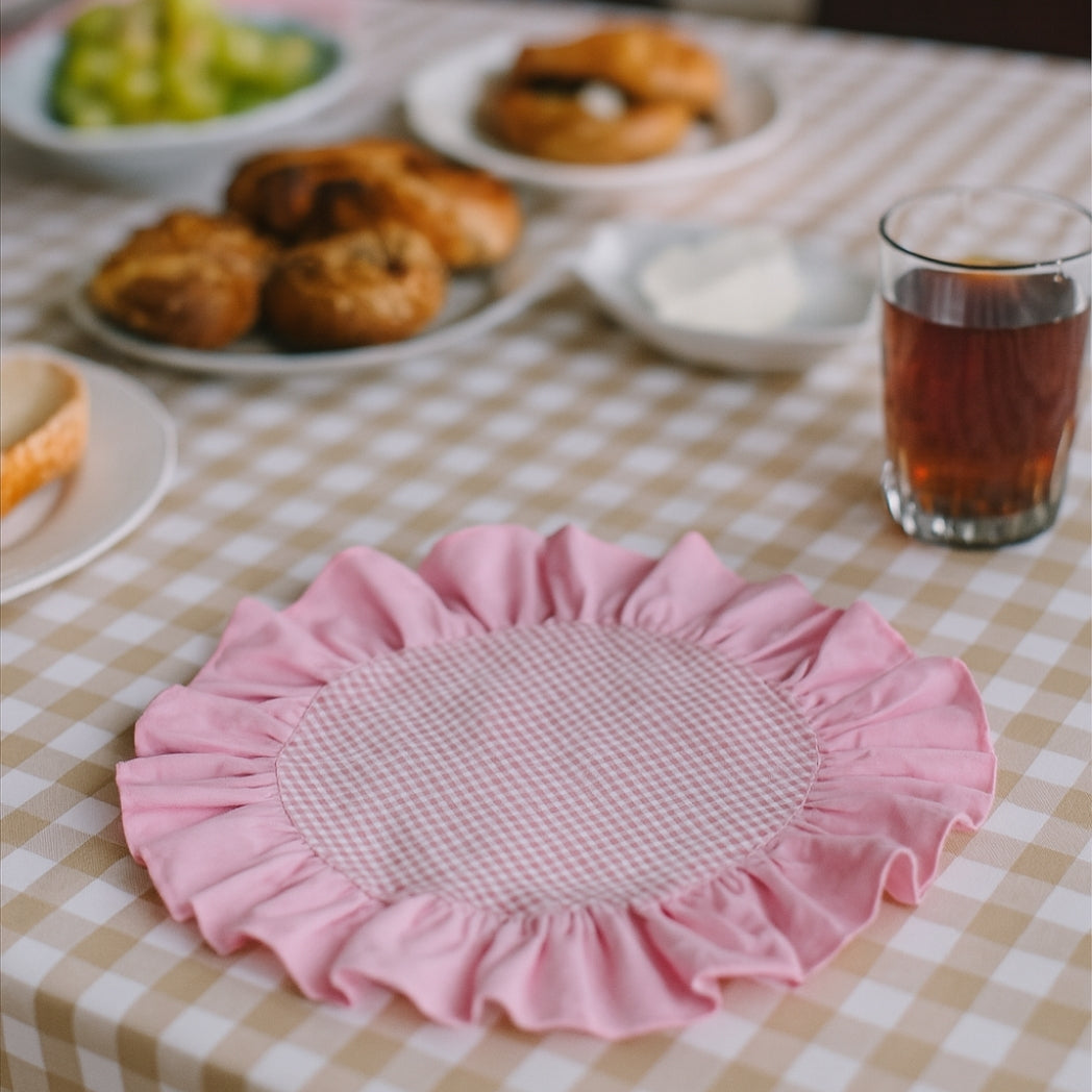 Pembe Fırfırlı Pötikare Yuvarlak Amerikan Servis Homerest